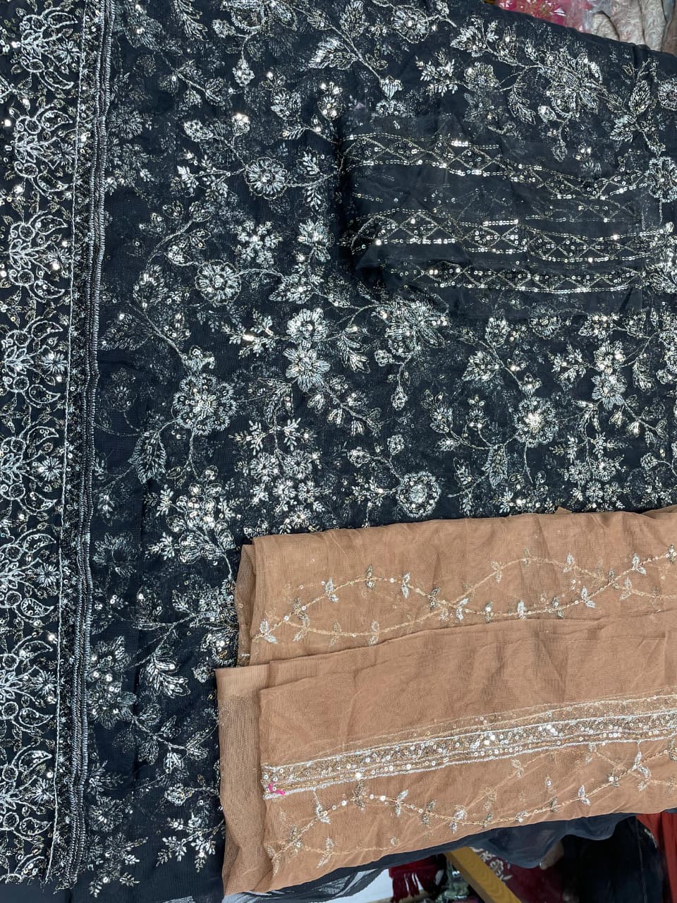 Embroidered front neckline on organza Arzoofficial