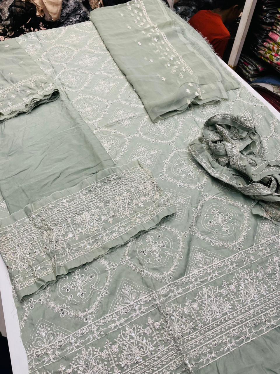 fabric lawn silk colour green unstiched 2pice  duppatta chiffon code 015