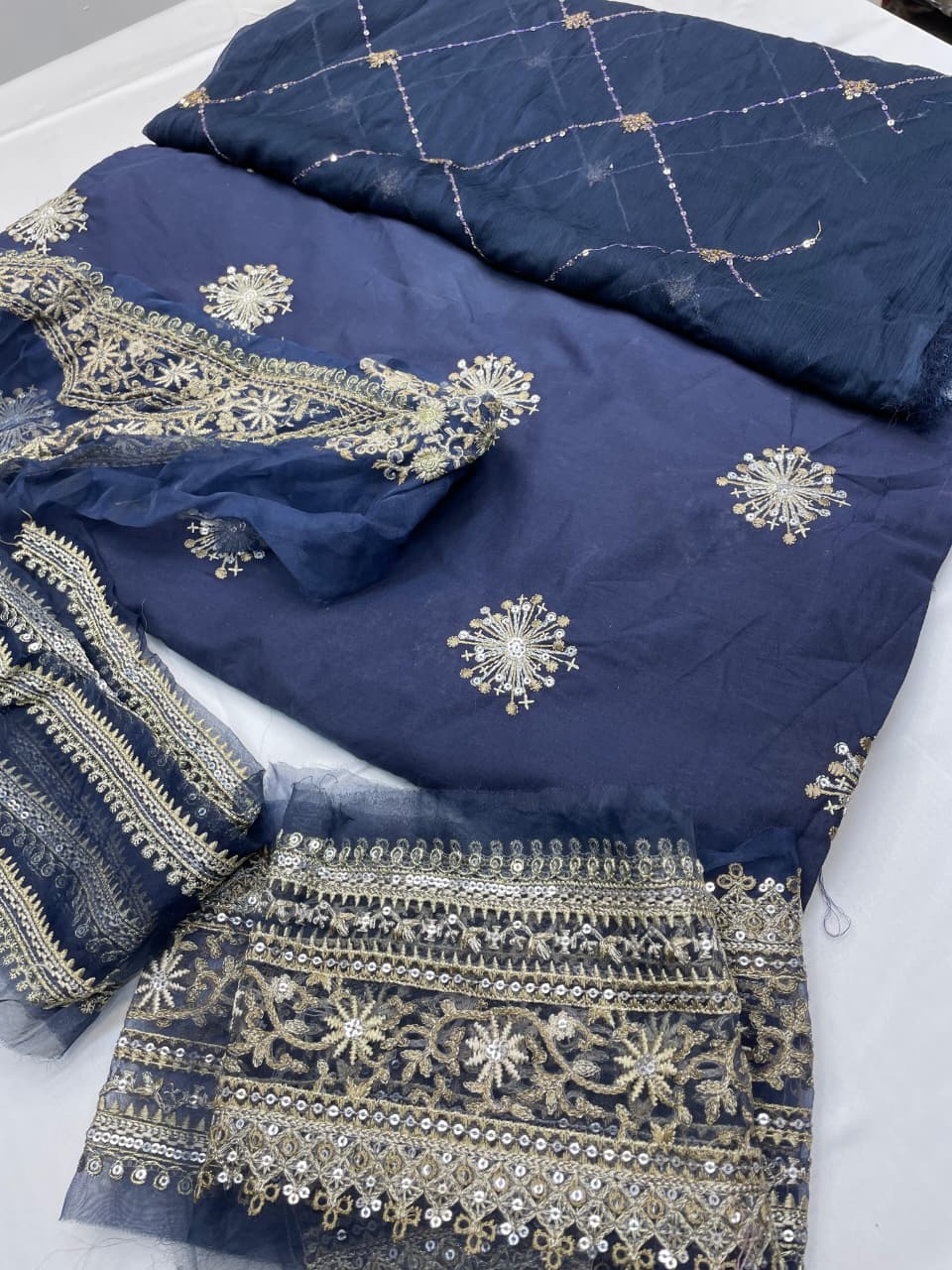 Unstitched 2-Piece Suit – Lawn & Chiffon