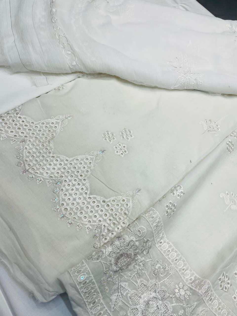 Alkaram Studio – Unstitched 2-Piece Suit