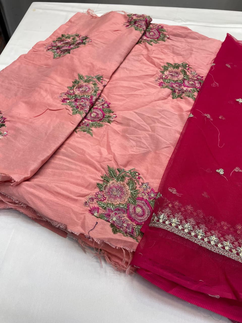 Embroidered Lawn 2-Piece Suit – Unstitched