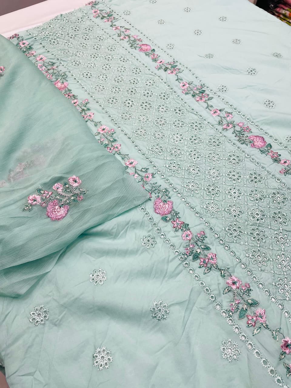 Embroidered Lawn 2-Piece Suit – Slight Imperfections