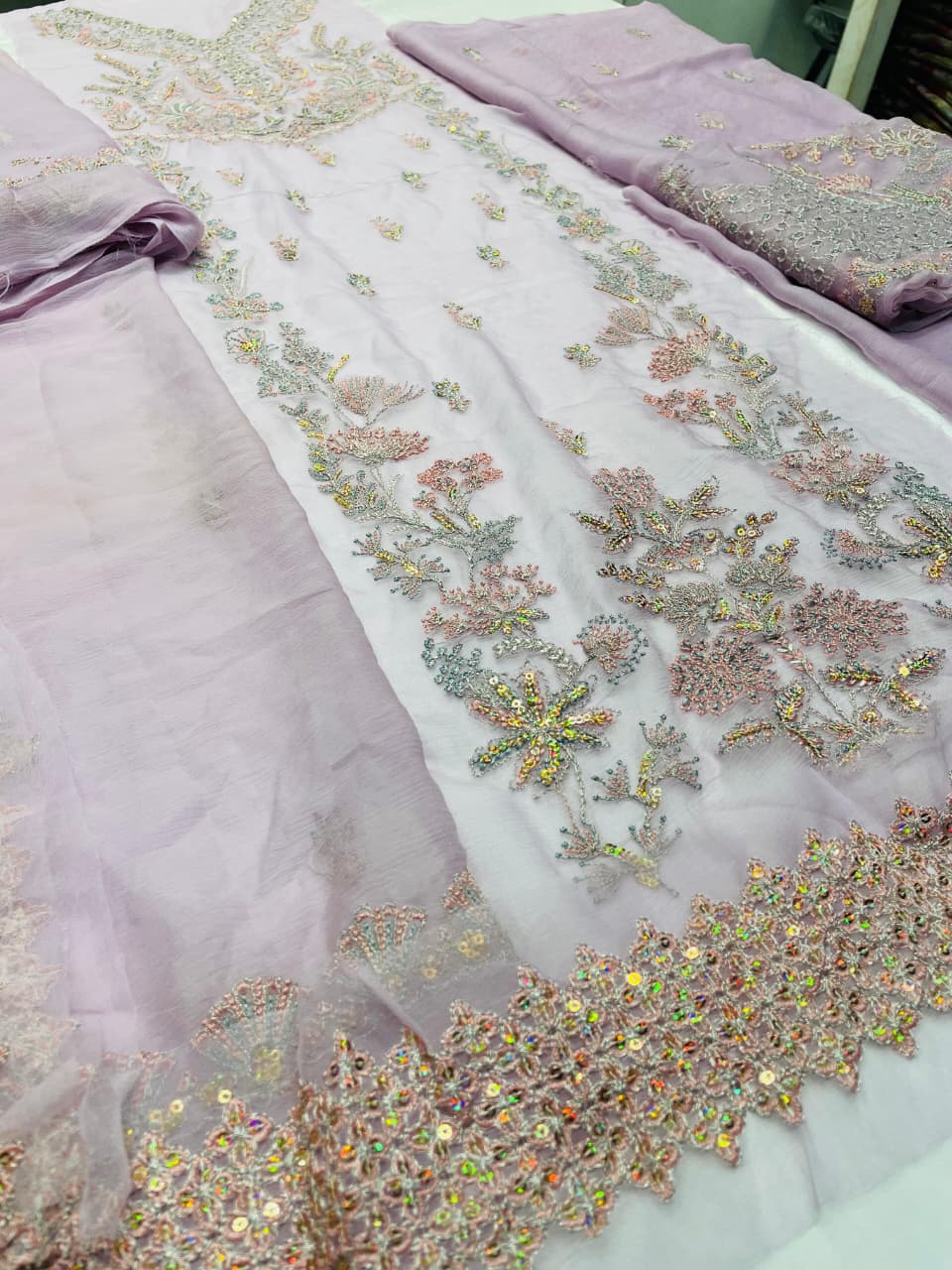 Light Purple Chiffon – Unstitched 2-Piece Suit