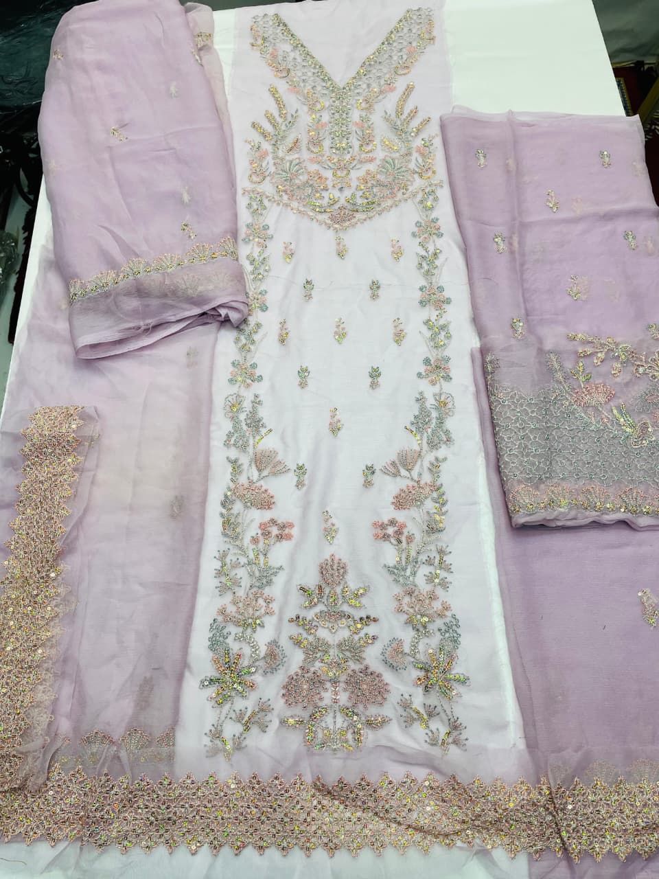 Light Purple Chiffon – Unstitched 2-Piece Suit