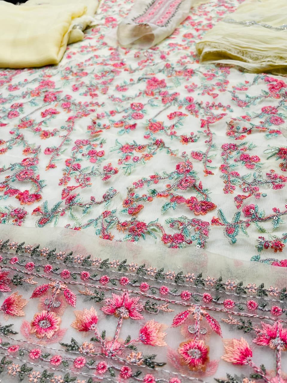 Yellow Chiffon – Unstitched 2-Piece Suit