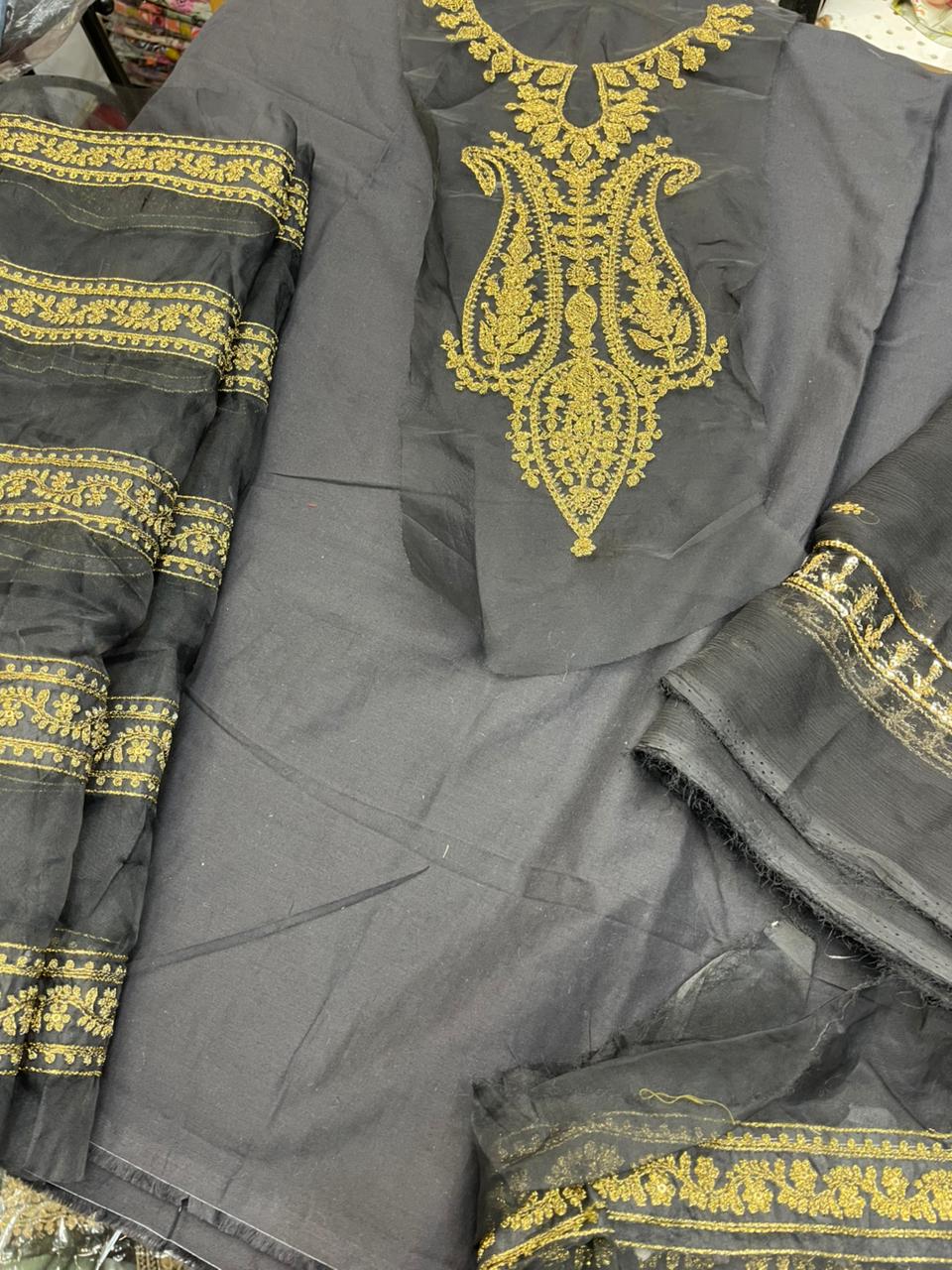 Black Lawn – Unstitched 3-Piece Suit