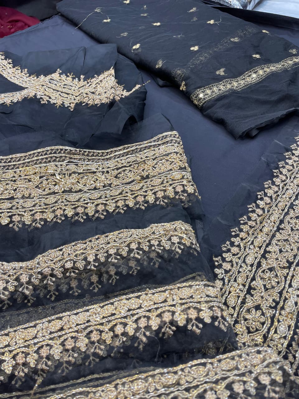 Black Lawn – Unstitched 3-Piece Suit