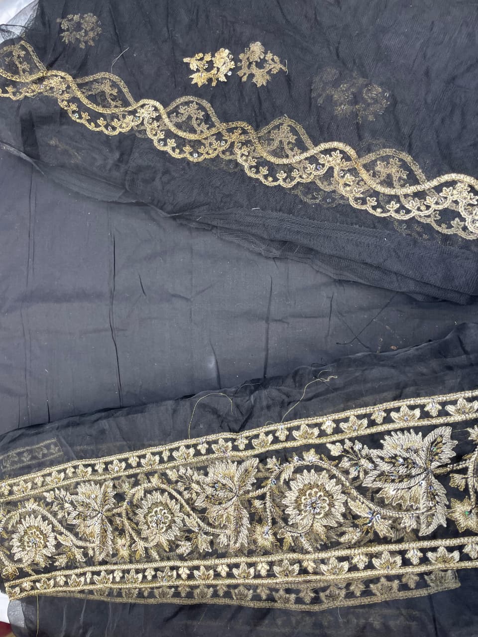 Black Lawn – Unstitched 3-Piece Suit