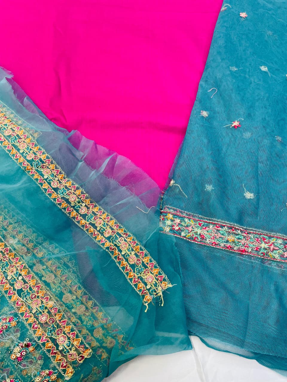 Magenta Lawn – Unstitched 3-Piece Suit