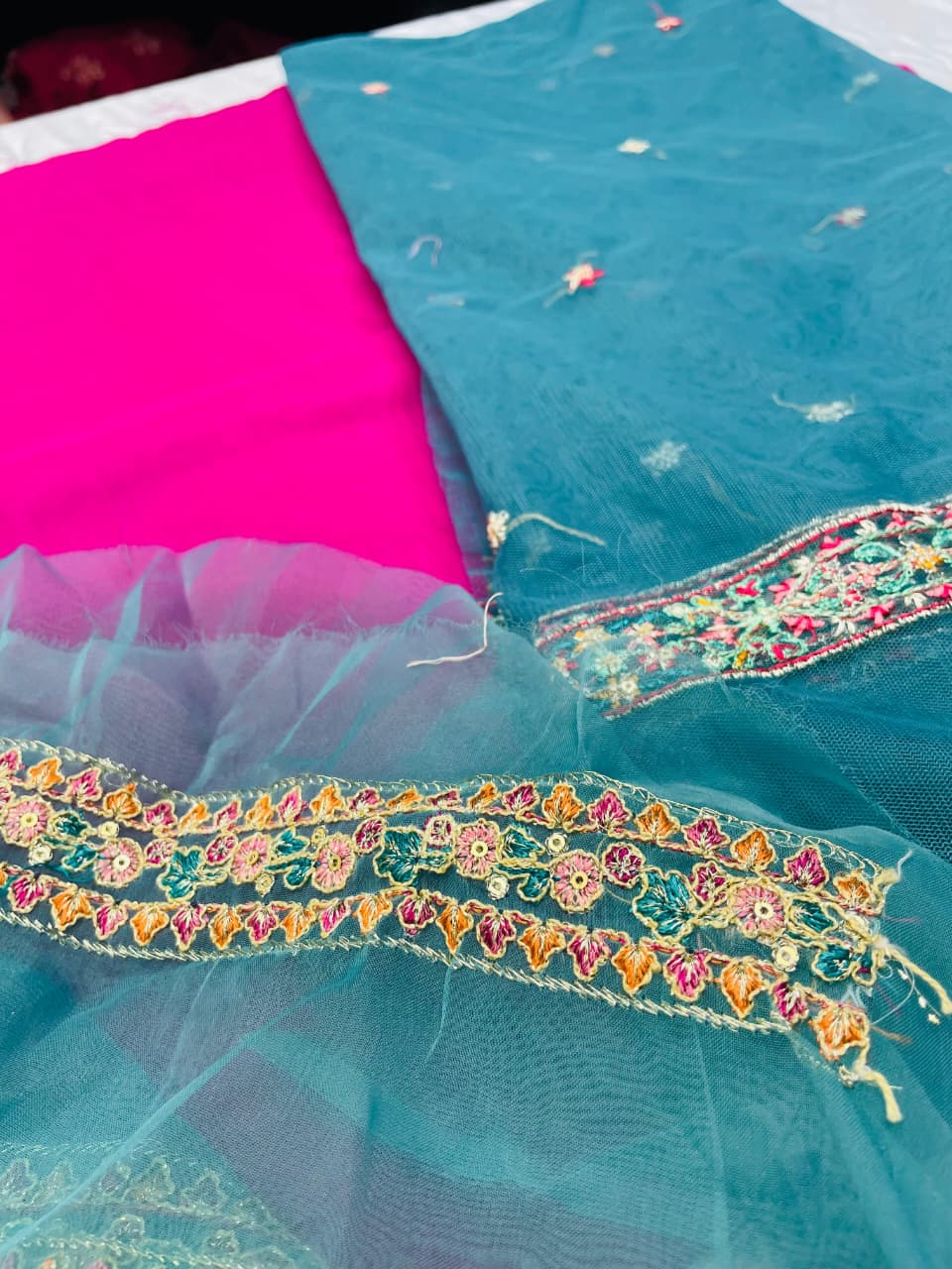 Magenta Lawn – Unstitched 3-Piece Suit