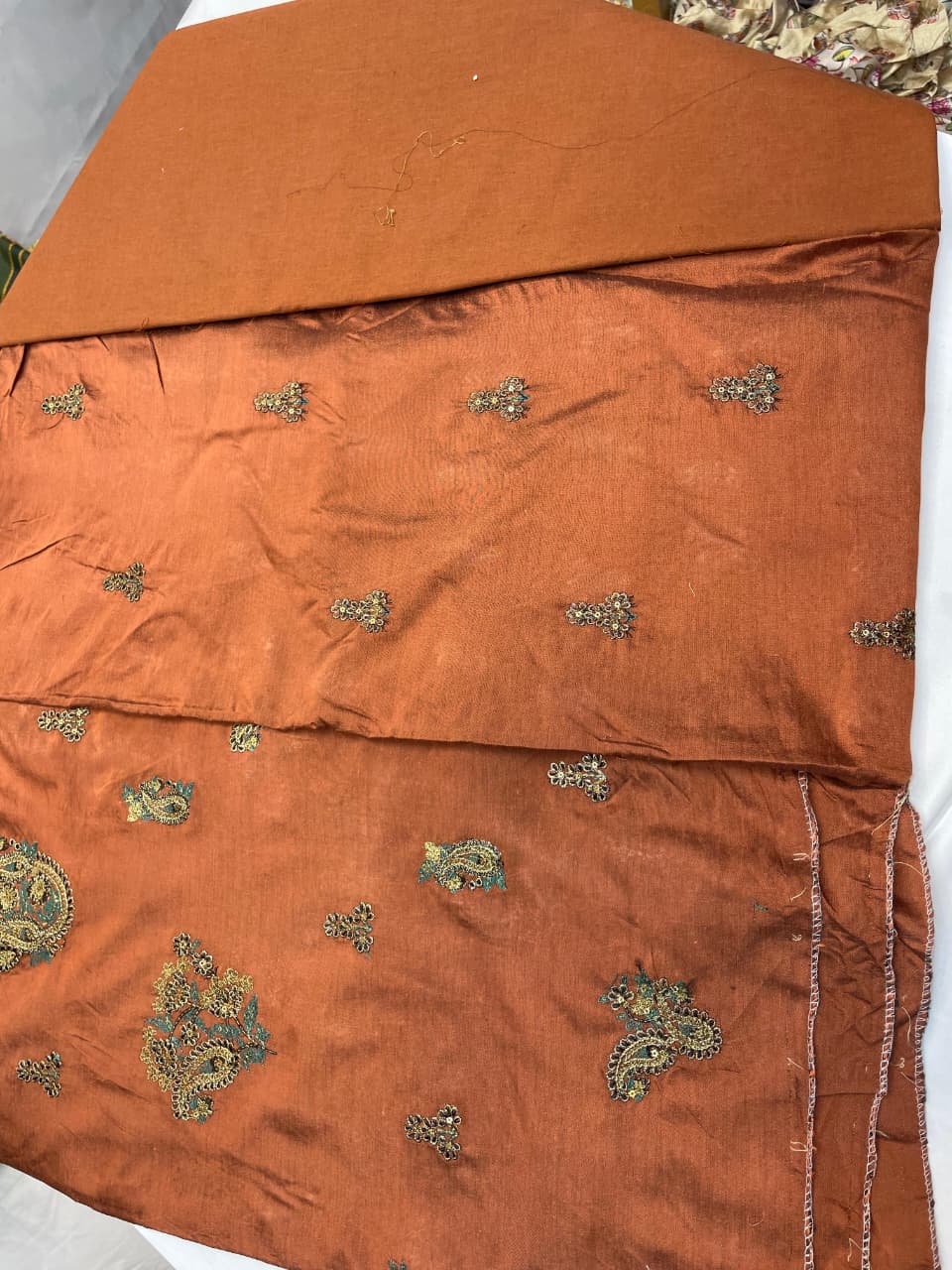 Alkaram Cotton Lawn 2-Piece Suit – Unstitched