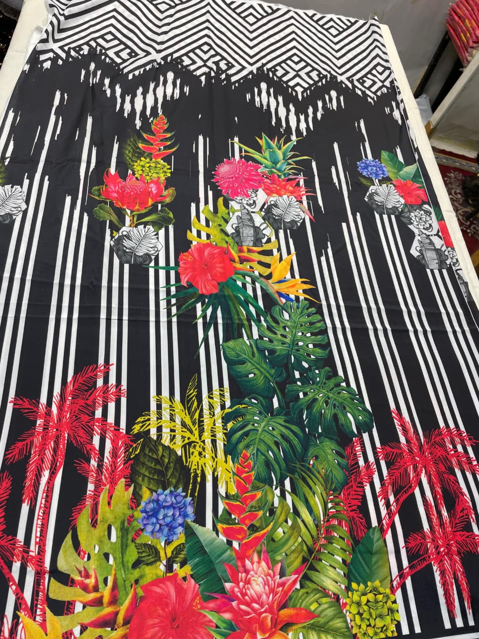 Black & White Tropical Printed 2-Piece Suit code 004