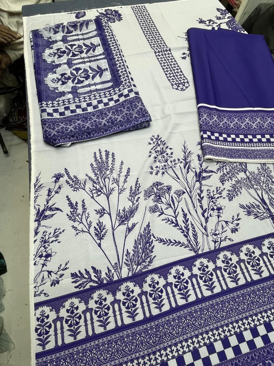 Indigo Bloom Printed 2-Piece Suit code 014