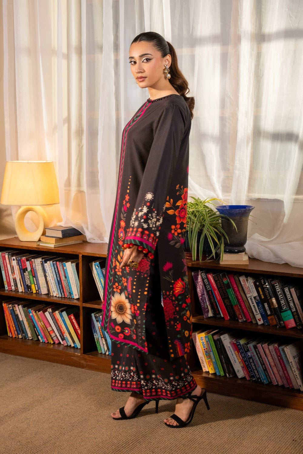 Midnight Floral Printed 2-Piece Suit code 020