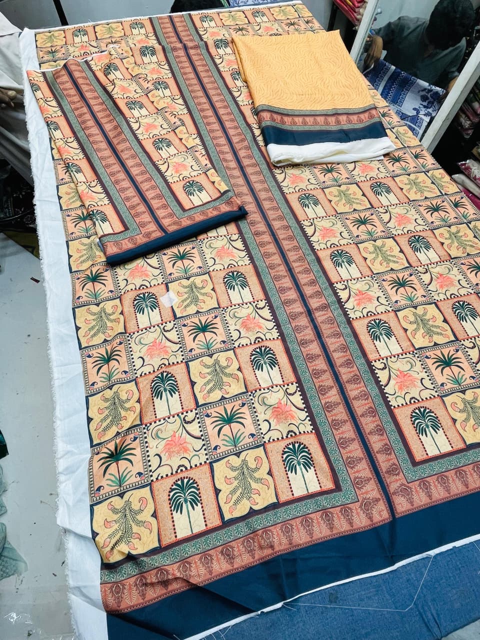 Unstitched 2-Piece Fabric Set with Floral Motifs code 035