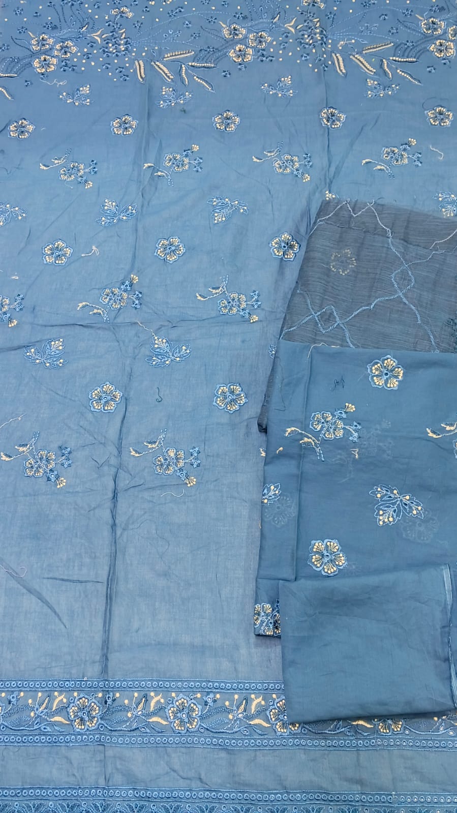 2PC Unstitched Lawn Embroidered Suit (SAW-15)