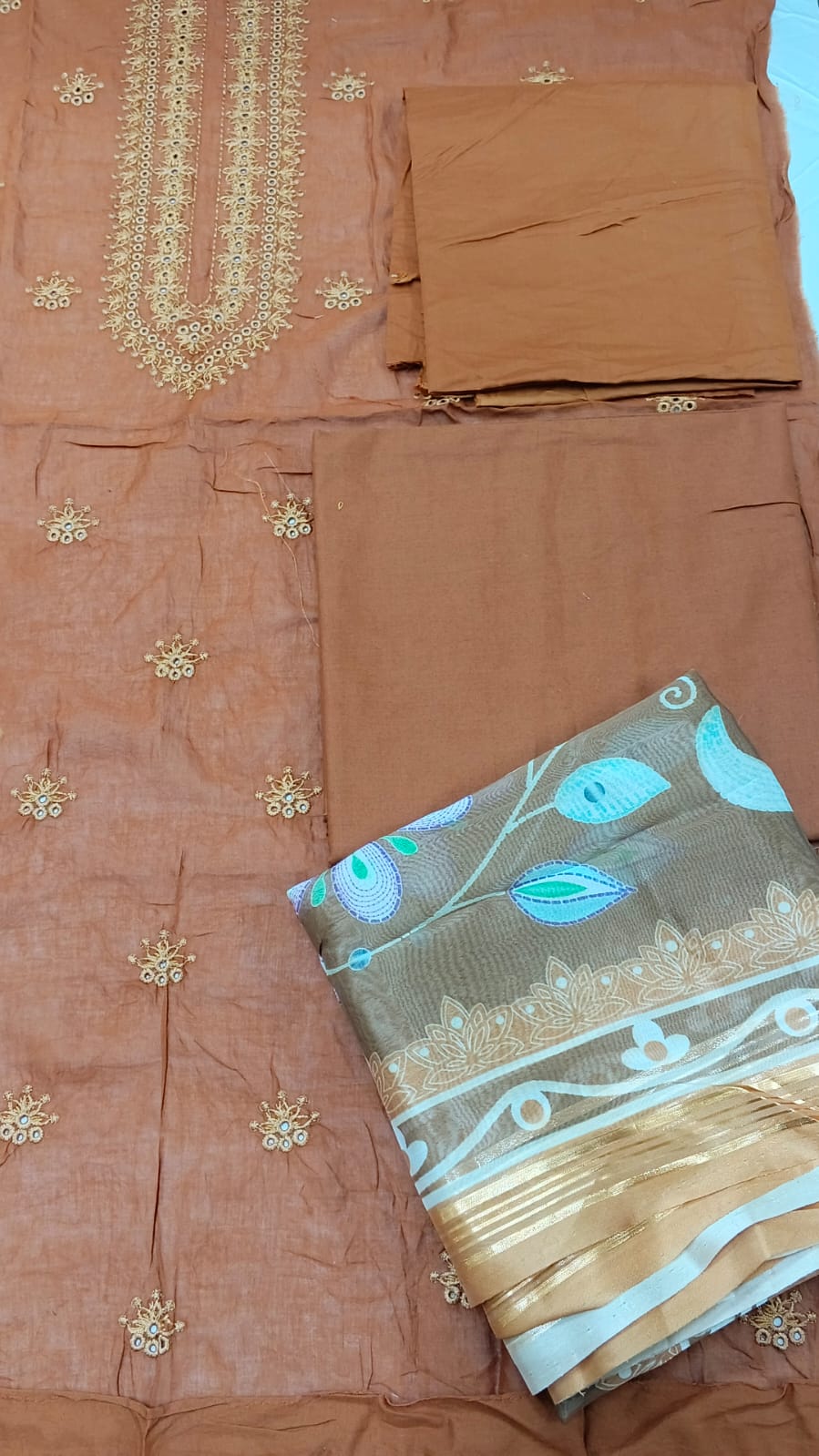 3PC Unstitched Lawn Embroidered Suit (SAW-16)